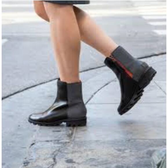Sorel Phoenix Red Zip Reflective Waterproof Boots